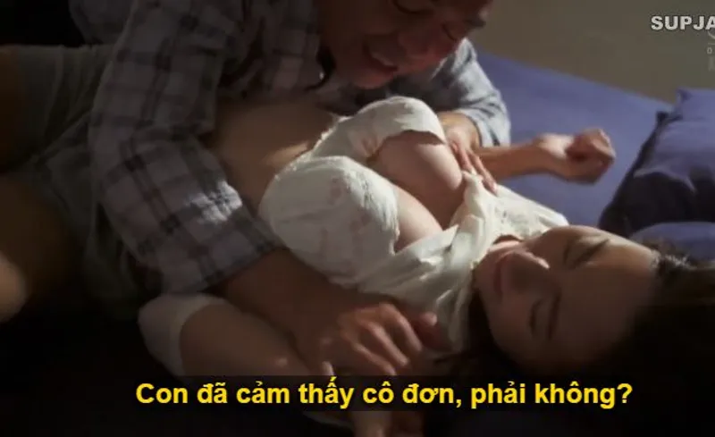 Nhìn con trai mải miết lao đầu vào việc khiến người yêu của nó cô quạnh, ông bố chồng nổi máu dại đè ra xxx con dâu.